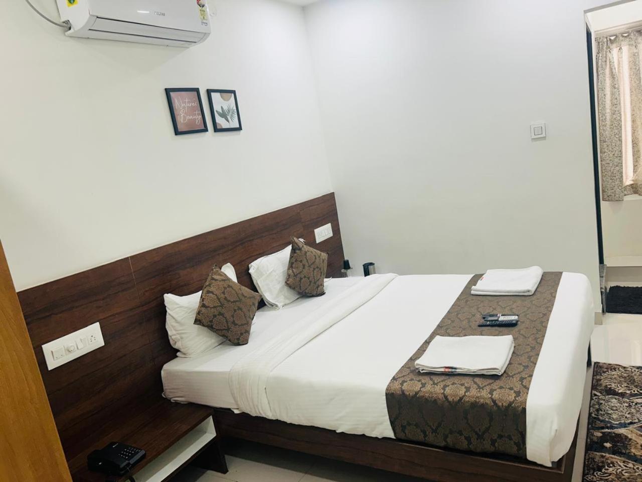 Hotel Queens Comfort Mysore Exterior photo