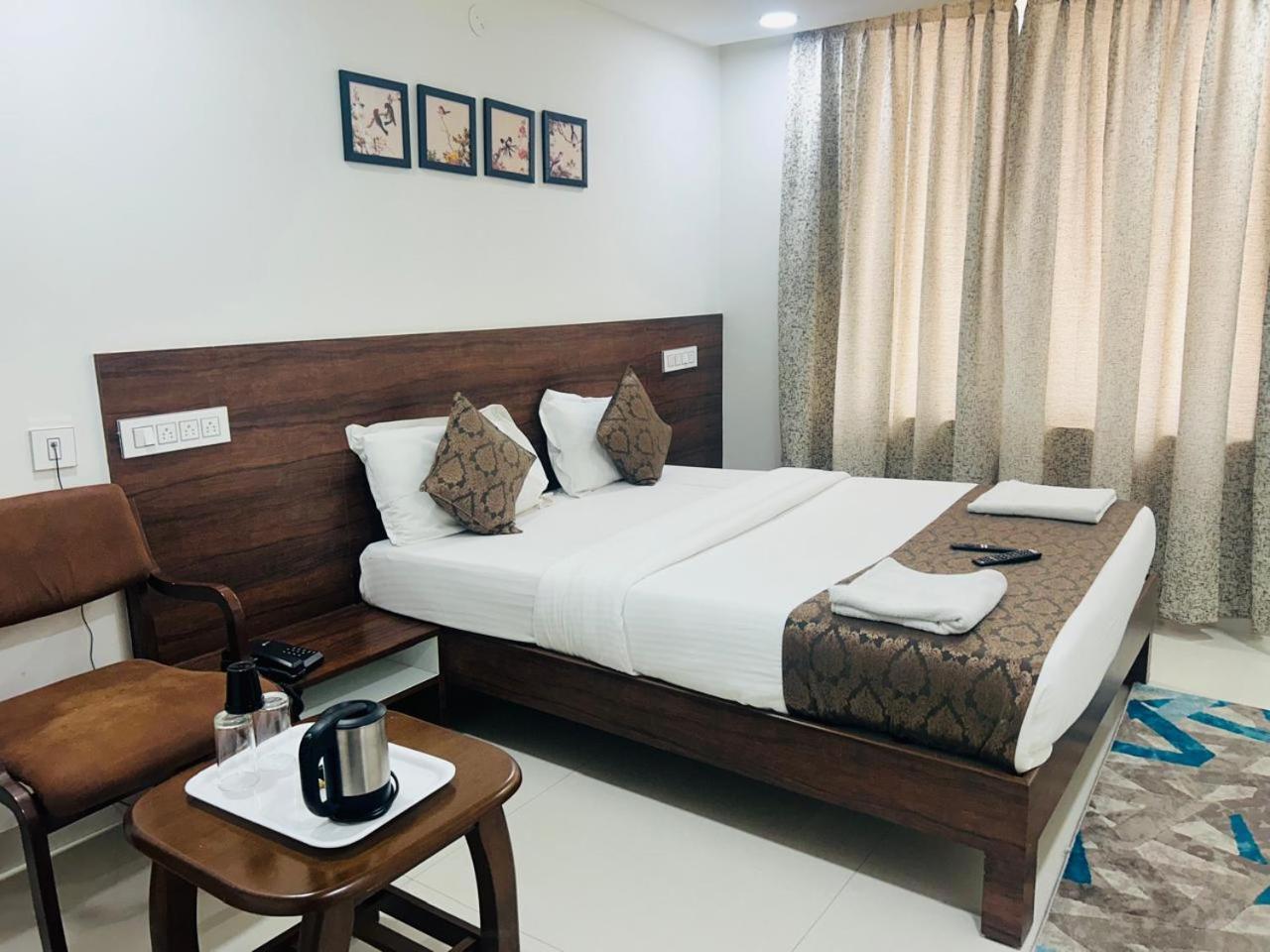 Hotel Queens Comfort Mysore Exterior photo