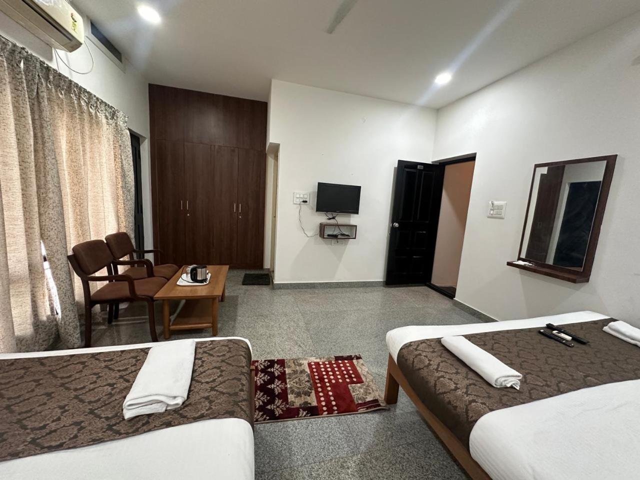 Hotel Queens Comfort Mysore Exterior photo